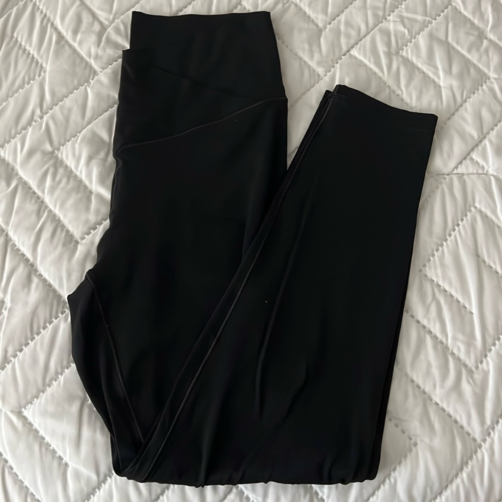 OFFLINE By Aerie Real Me High Waisted Crossover Legging. Size Large.